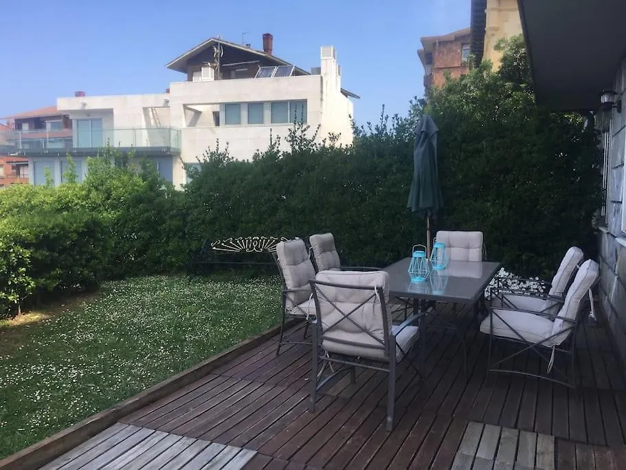 Flat With 160 M Of Garden, Sea Views Bilbao-Getxo 아파트 0*, 게초
